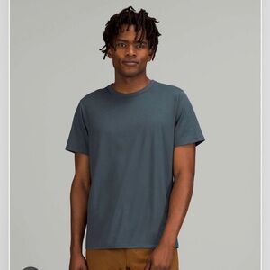 Lululemon Men’s “Findamental” T-Shirt (M) *SOLD OUT AT LULU*
